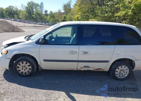2006 Chrysler Town & Country from USA, damaged, VIN 1A4GP45R46B643077
